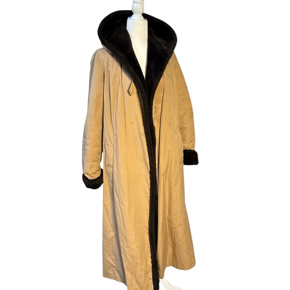 Weatherbee Vintage Faux Fur Lined Trench Coat / Medium